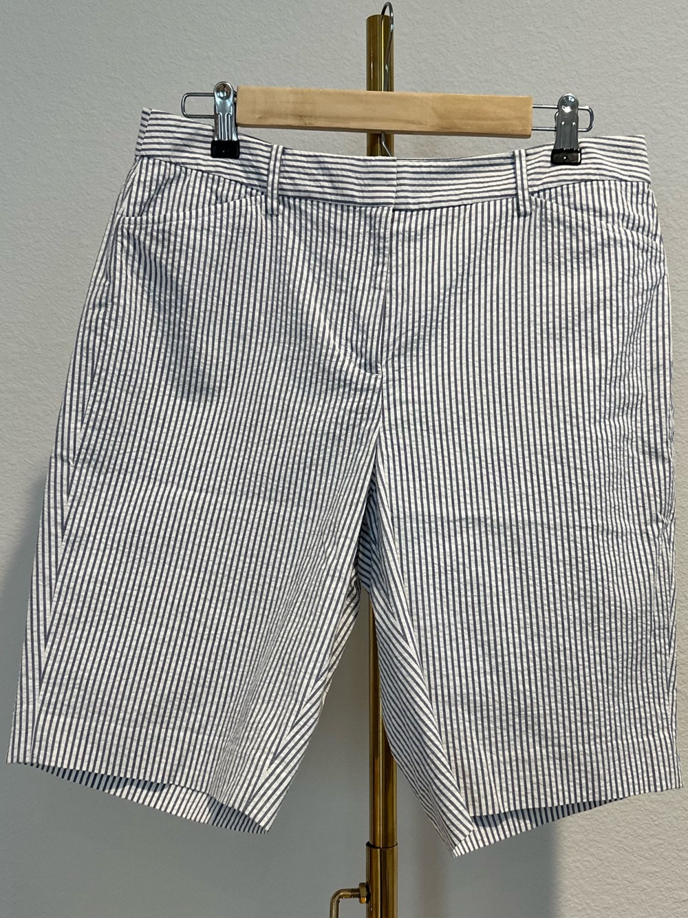 Brooks Brothers Stretch Cotton Seersucker Striped Bermuda Shorts Size 8